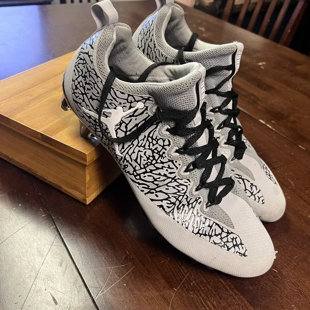 Jordan Vapor Untouchable Pro Low TD Promo Sample Wolf Grey Football Cleats SZ 15